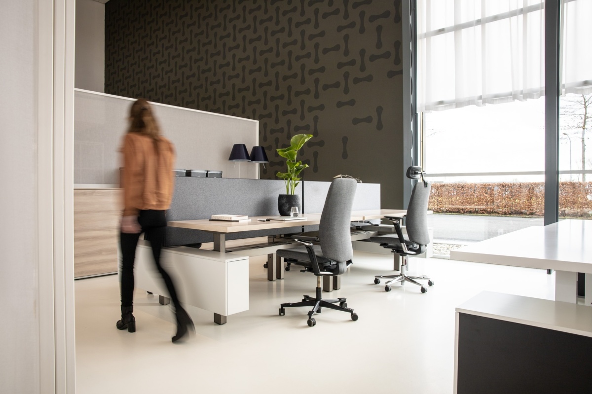 Desk divider straight